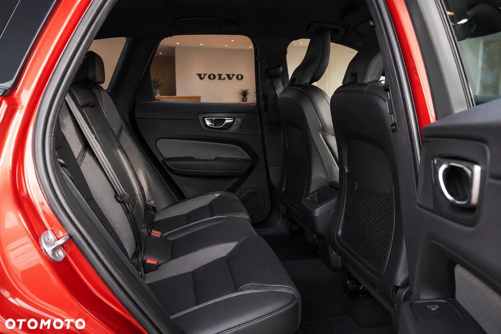 Volvo XC 60 B4 D Ultimate Dark - 9