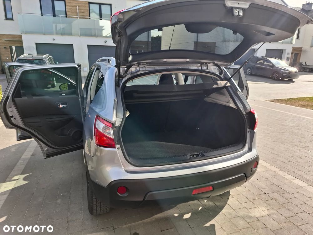 Nissan Qashqai 2.0 CVT 360 - 25