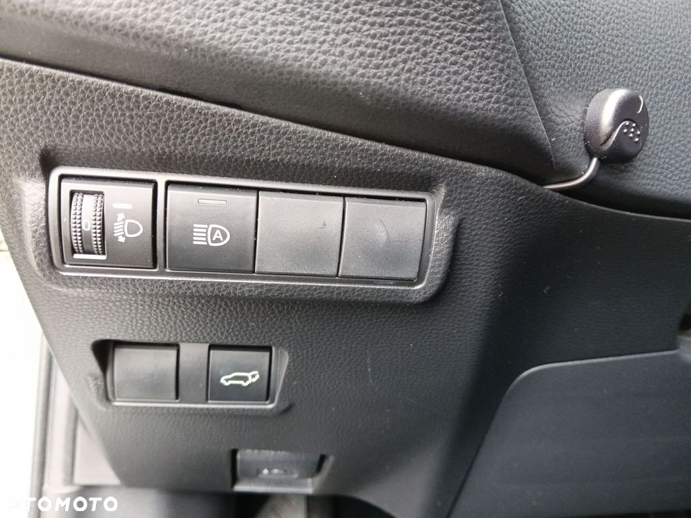 Toyota Corolla Cross - 15