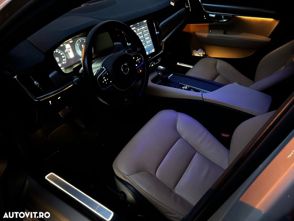 Volvo S90 D4 Geartronic Momentum Pro - 17