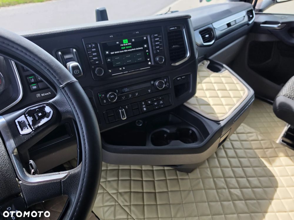 Scania R 450 /RETARDER / LED / NAWI / KLIMA POSTOJOWA  STAN BARDZO DOBRY !!! - 17
