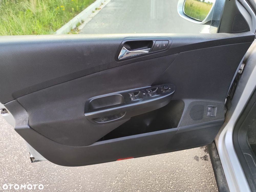 Volkswagen Passat 2.0 TDI DPF Individual Chrom - 17