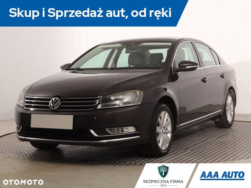 Volkswagen Passat - 3