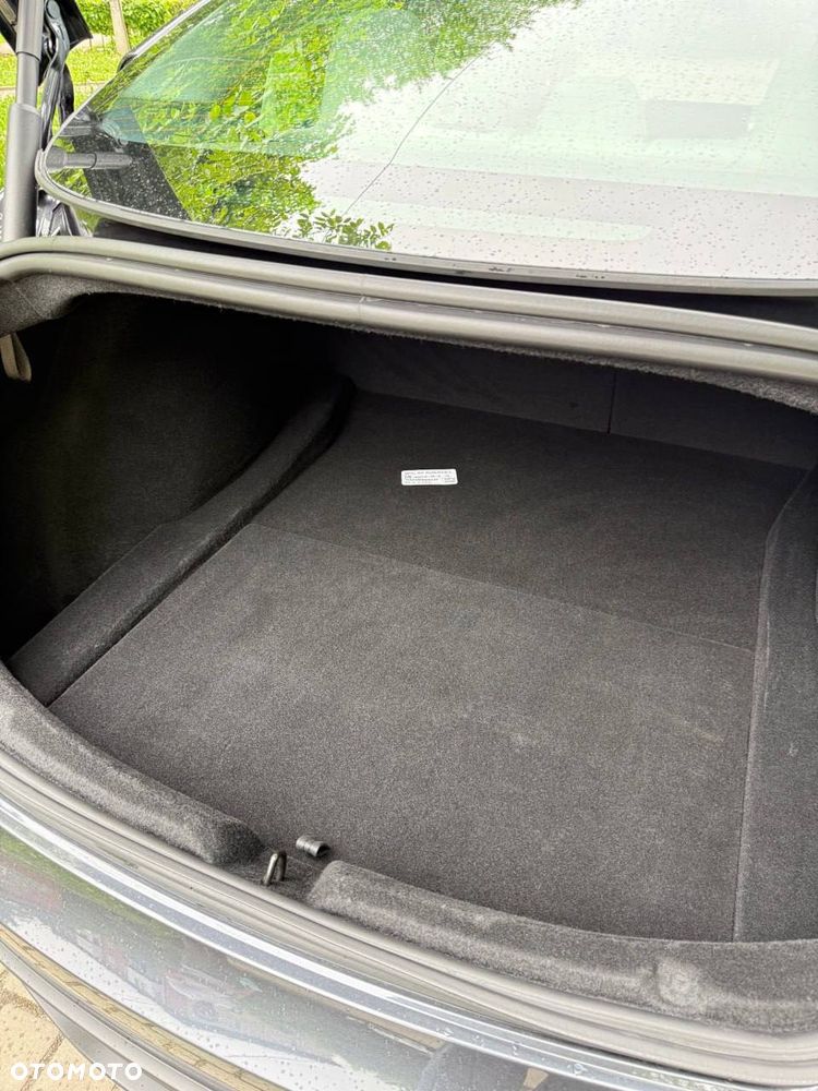 Tesla Model 3 - 7