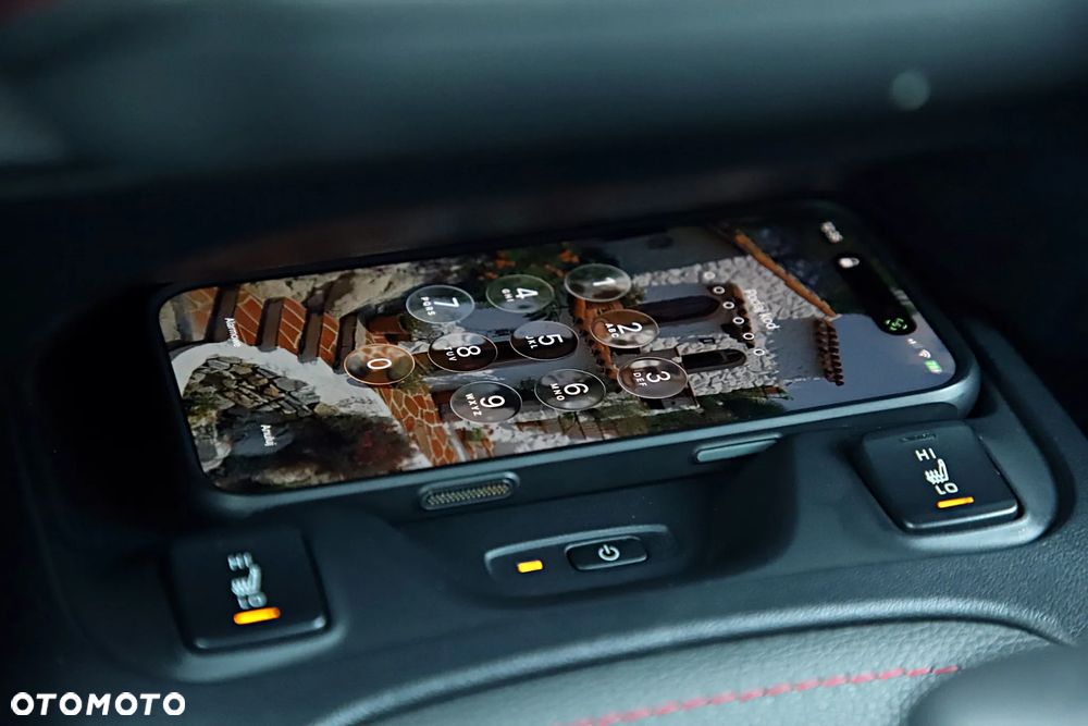 Toyota Corolla 2.0 Hybrid Executive - 24