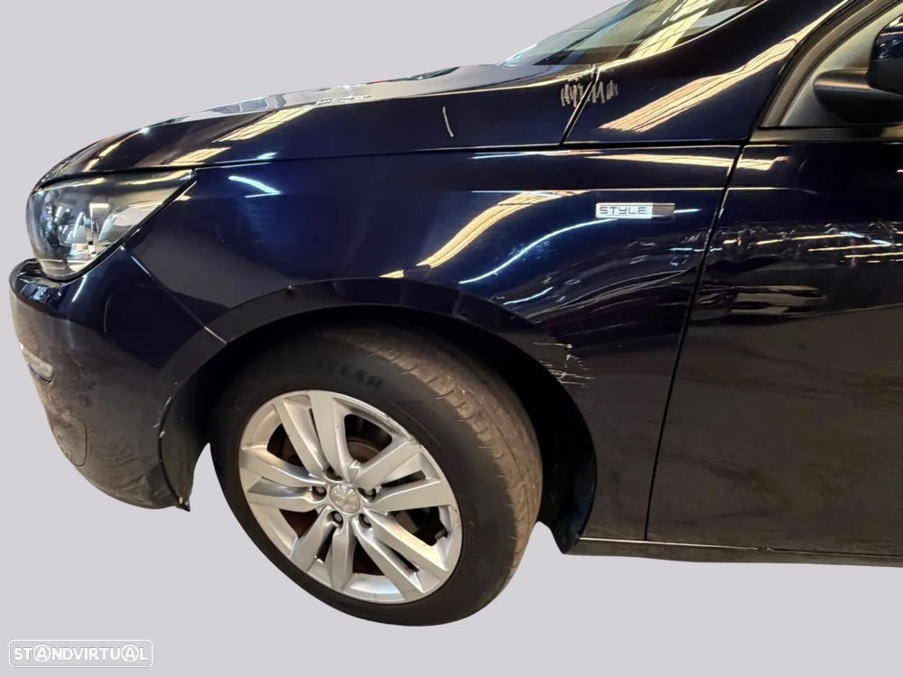 Peugeot 308 SW — fotografia 13