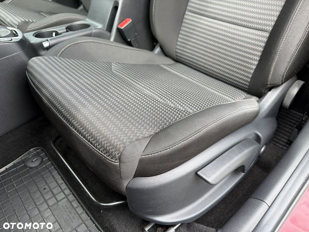 Kia Ceed - 31