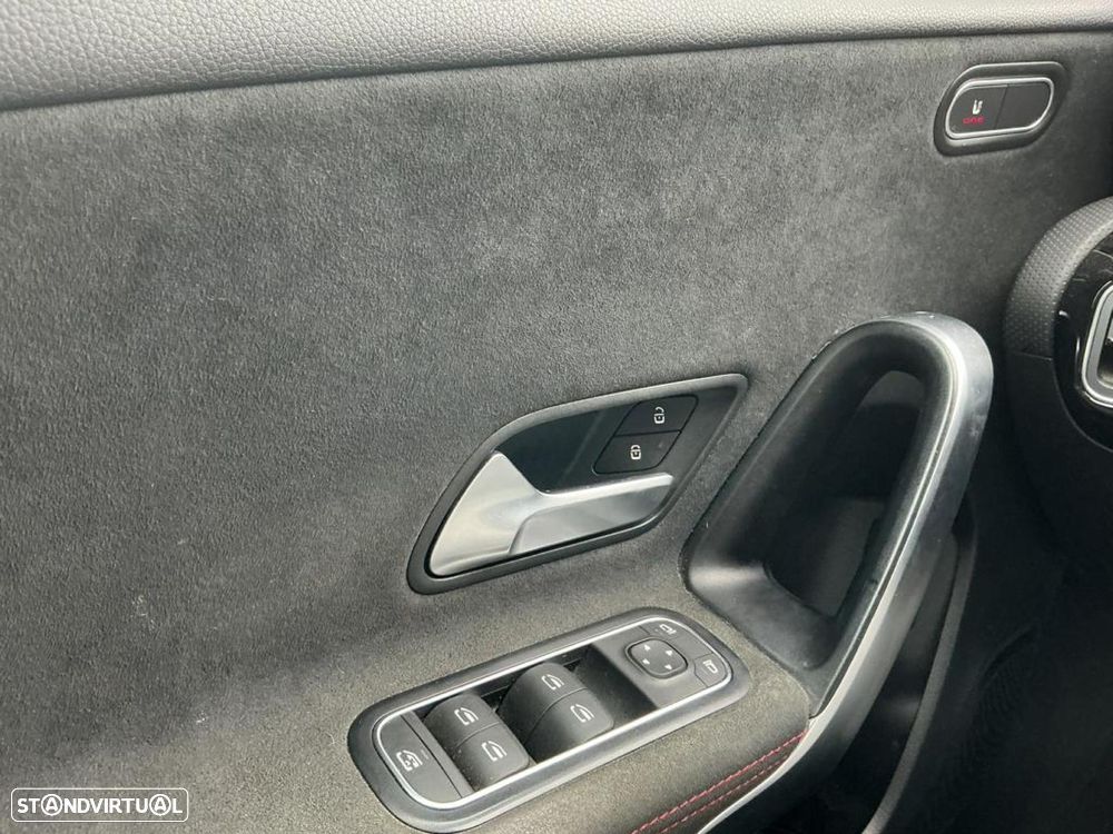 Mercedes-Benz A 250 e AMG Line - 9