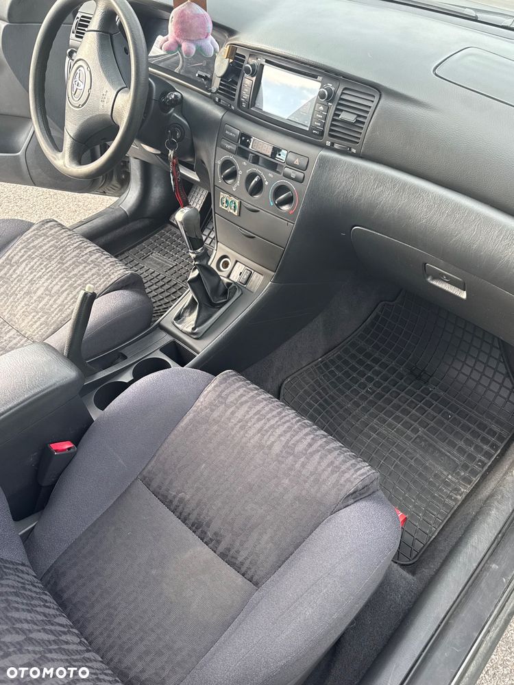 Toyota Corolla - 11