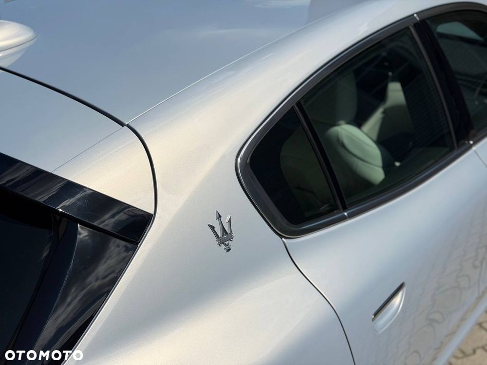 Maserati Grecale mHEV GT - 11