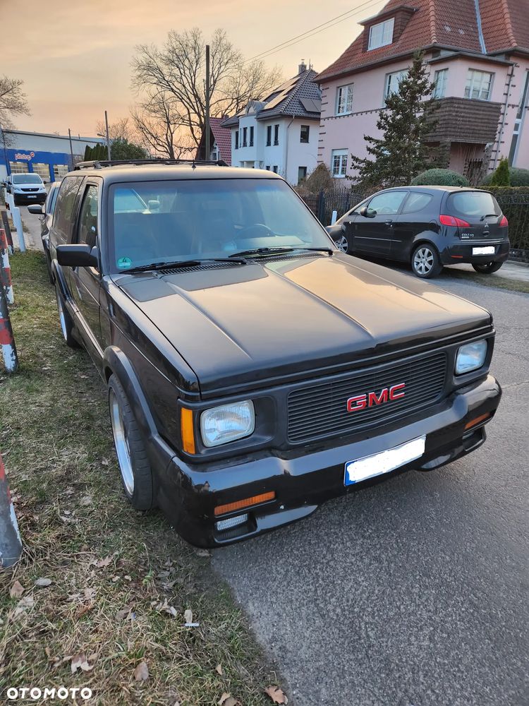 GMC Typhoon - 1