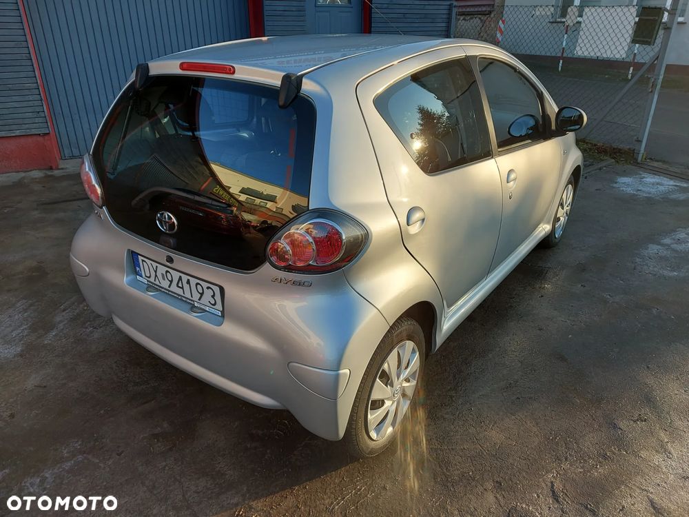 Toyota Aygo Cool&Go - 13