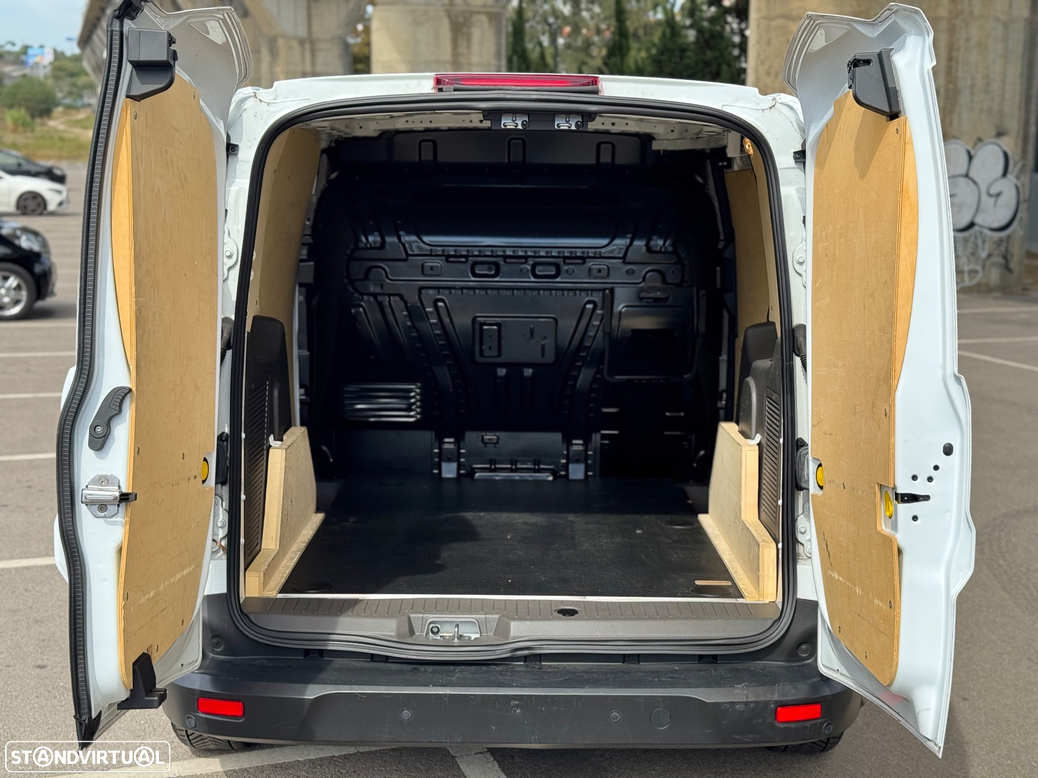 Ford Transit Connect L1 1.5 EcoBlue Trend Business Nav - 24