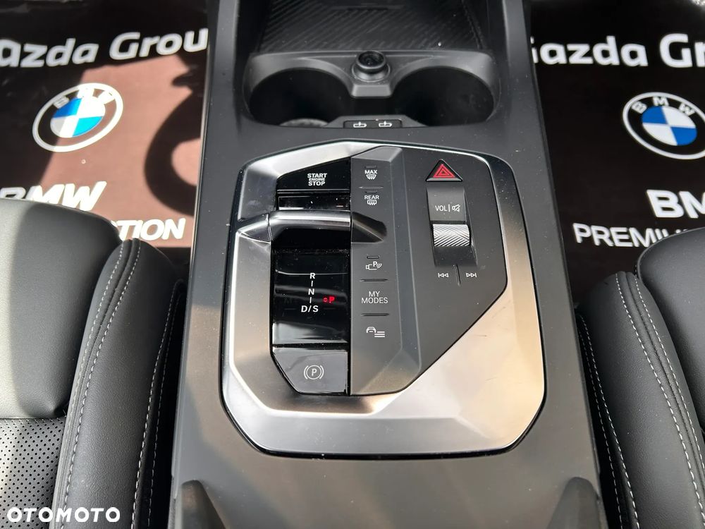 BMW Seria 2 220d mHEV - 32