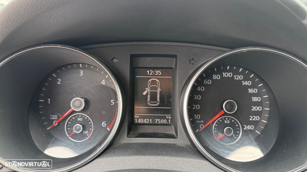 VW Golf 1.6 TDi Trendline BlueMotion - 17