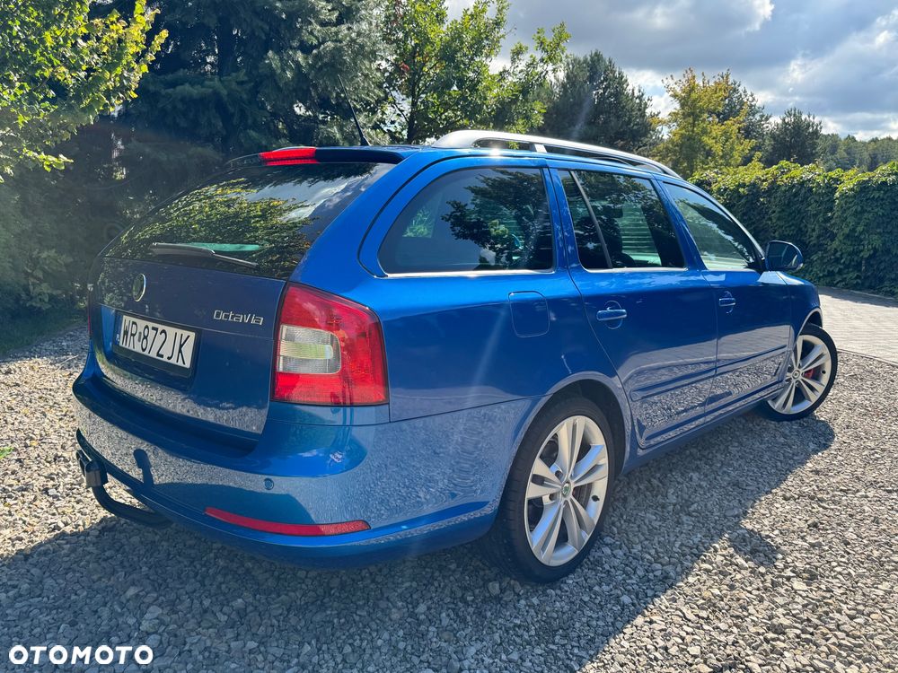 Skoda Octavia 2.0 TFSI RS - 11