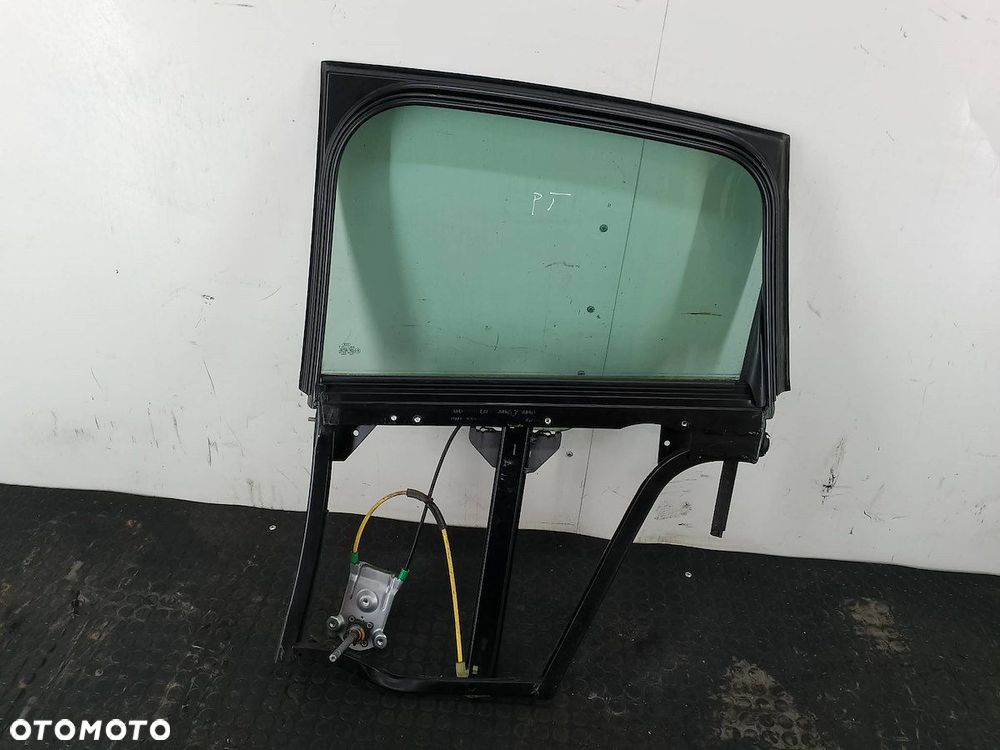 PODNOŚNIK SZYBY PRAWY TYŁ Z STELAŻEM AUDI A2 8Z0839754A - 4