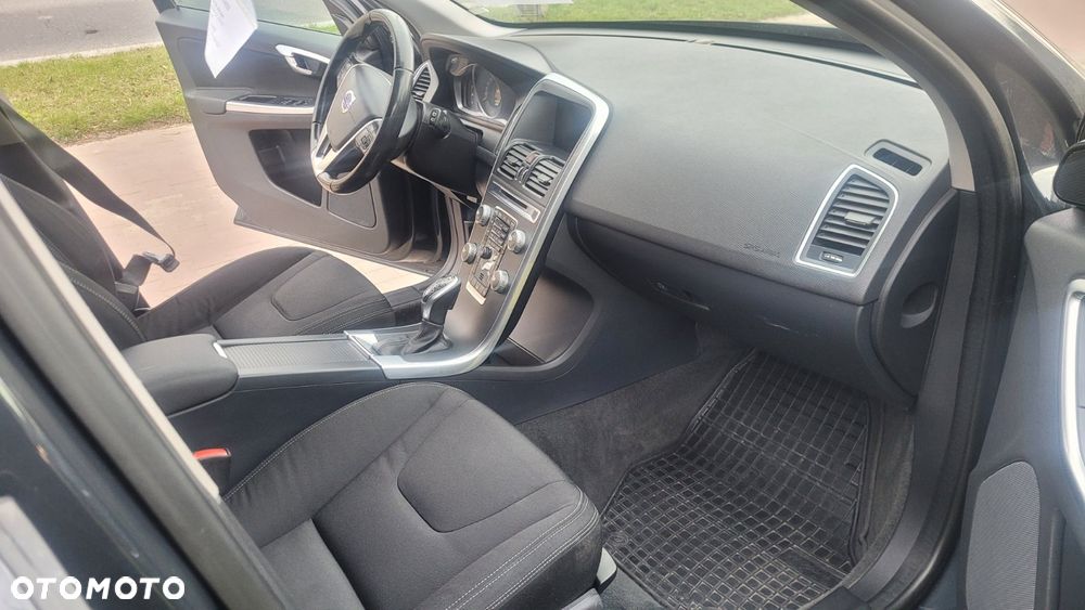 Volvo XC 60 - 6