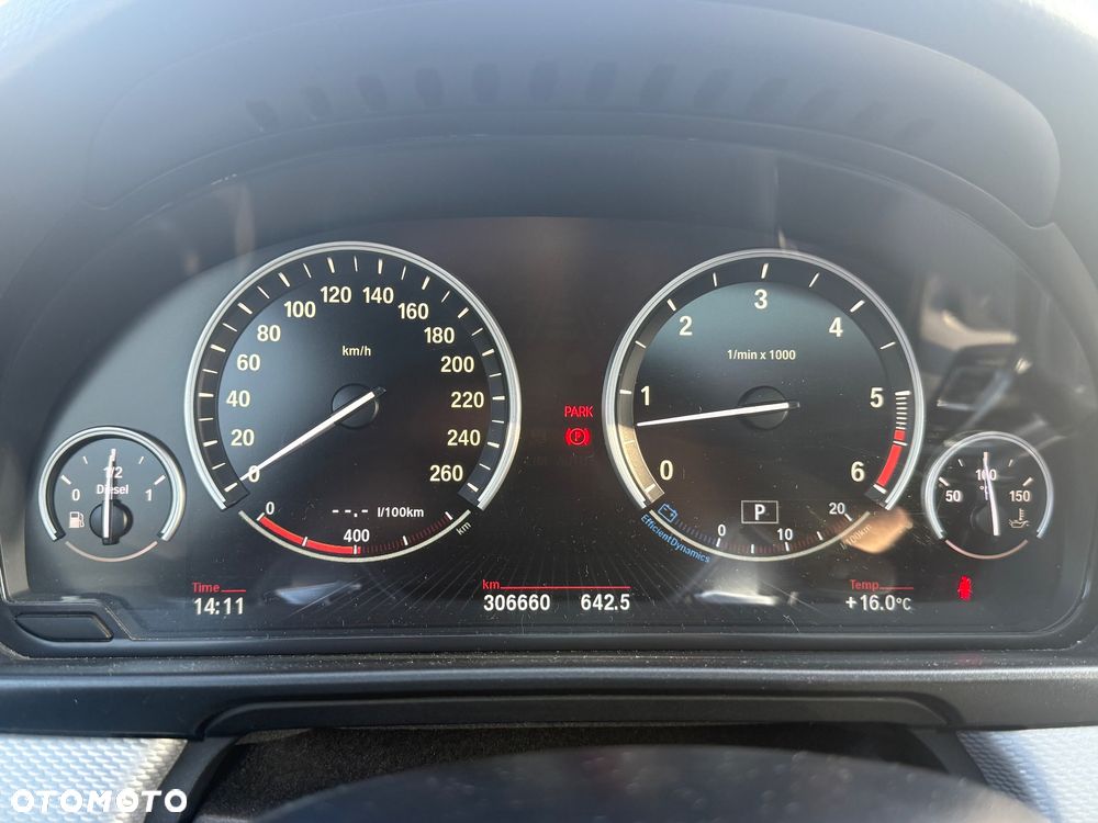 BMW Seria 5 535d xDrive Sport-Aut - 14