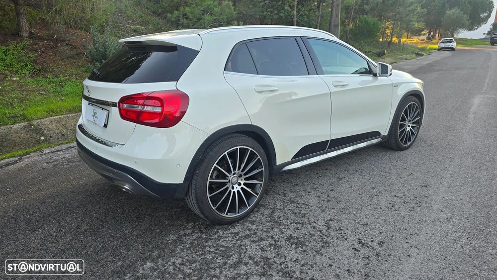 Mercedes-Benz GLA 180 - 6