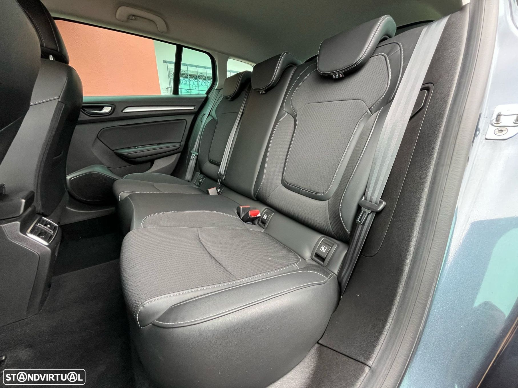 Renault Mégane Sport Tourer 1.5 Blue dCi Limited EDC - 13