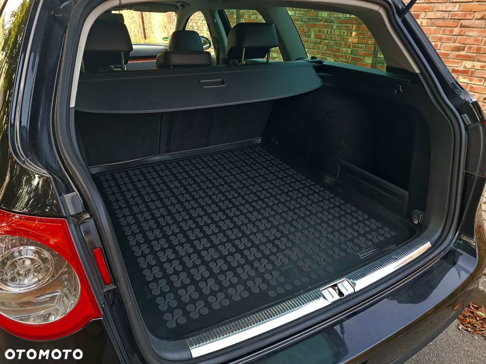 Volkswagen Passat Variant 2.0 TDI DPF Highline - 29