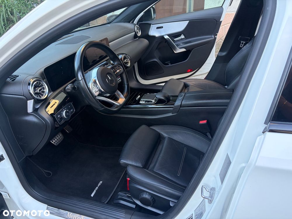 Mercedes-Benz Klasa A 220 4-Matic 7G-DCT - 9
