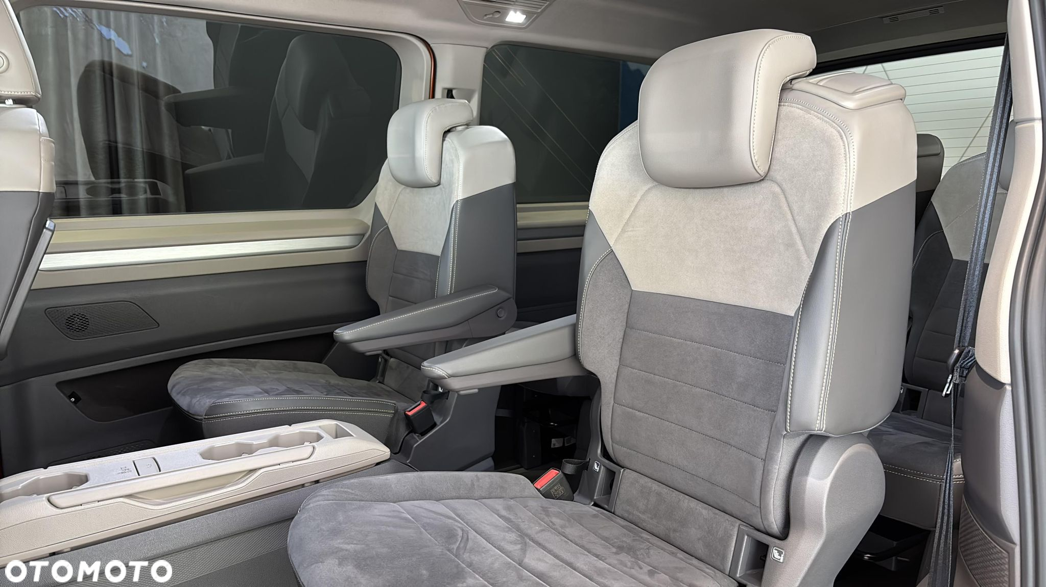 Volkswagen Multivan 2.0 TDI L2 Life DSG - 16
