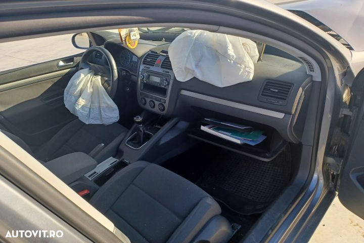 Pedala ambreiaj Volkswagen VW Golf 5  [din 2003 pana  2009] seria Hatchback 5-usi 1.6 MT (102 hp) - 6