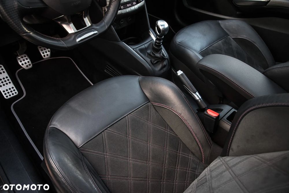 Peugeot 208 155 THP XY - 19