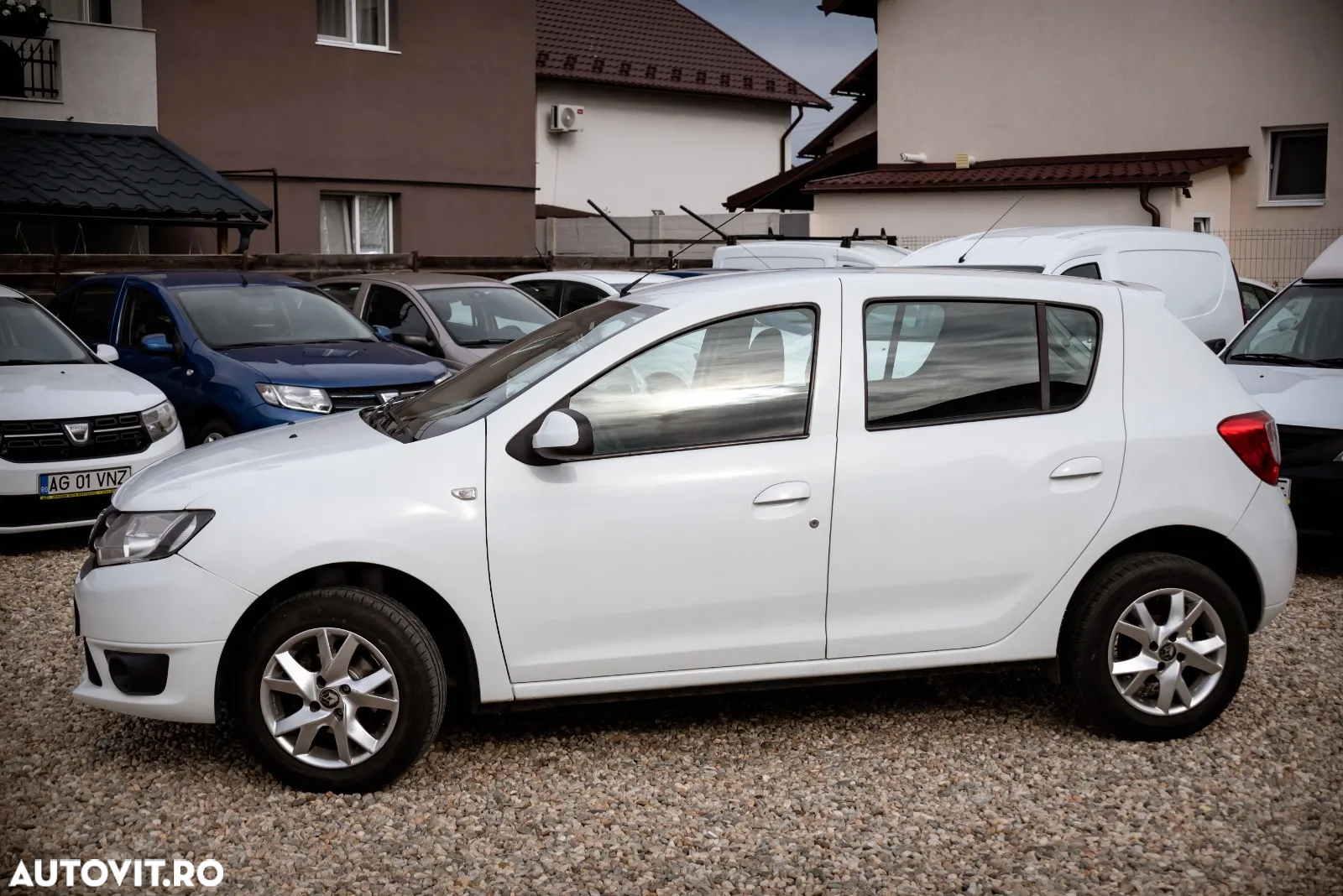 Dacia Sandero - 2
