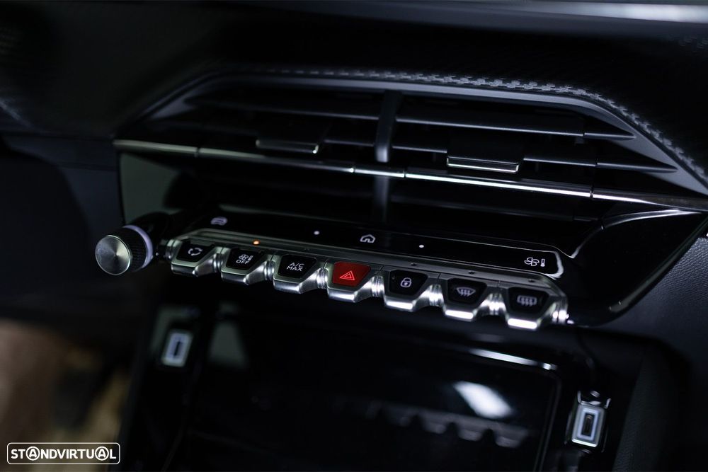 Peugeot 2008 1.2 Allure - 32