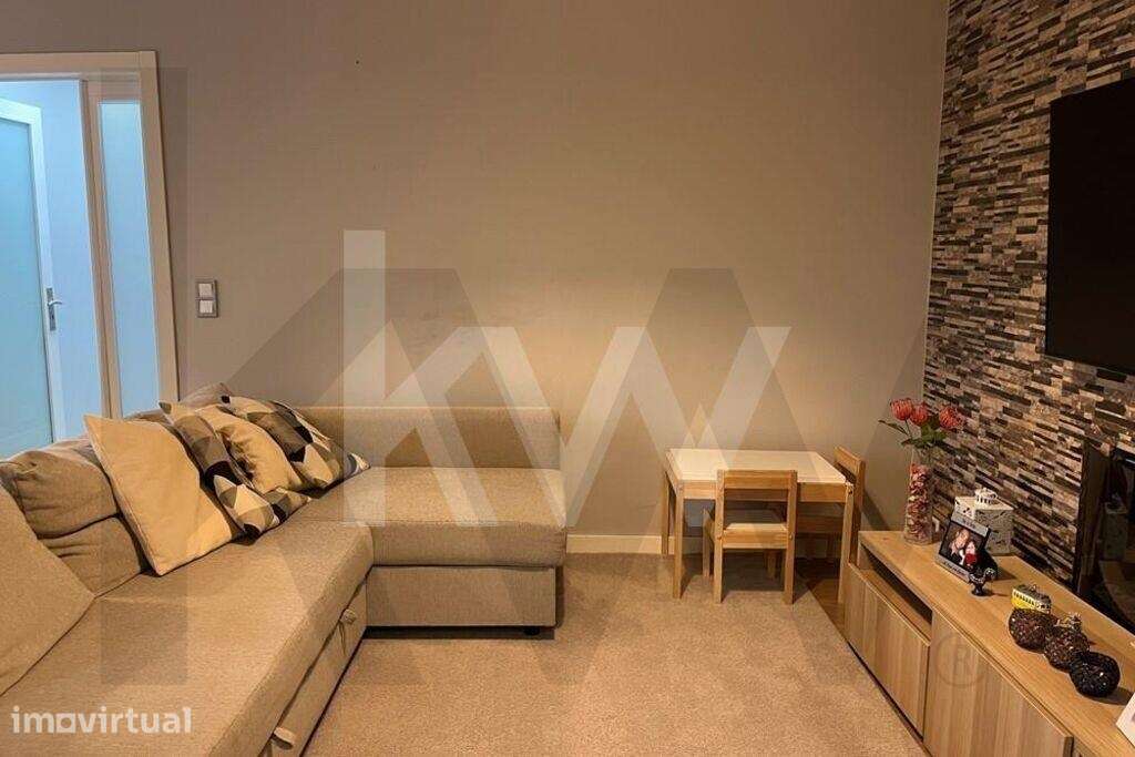 Apartamento T3 totalmente remodelado, com suite, em Santo António dos - Grande imagem: 3/25