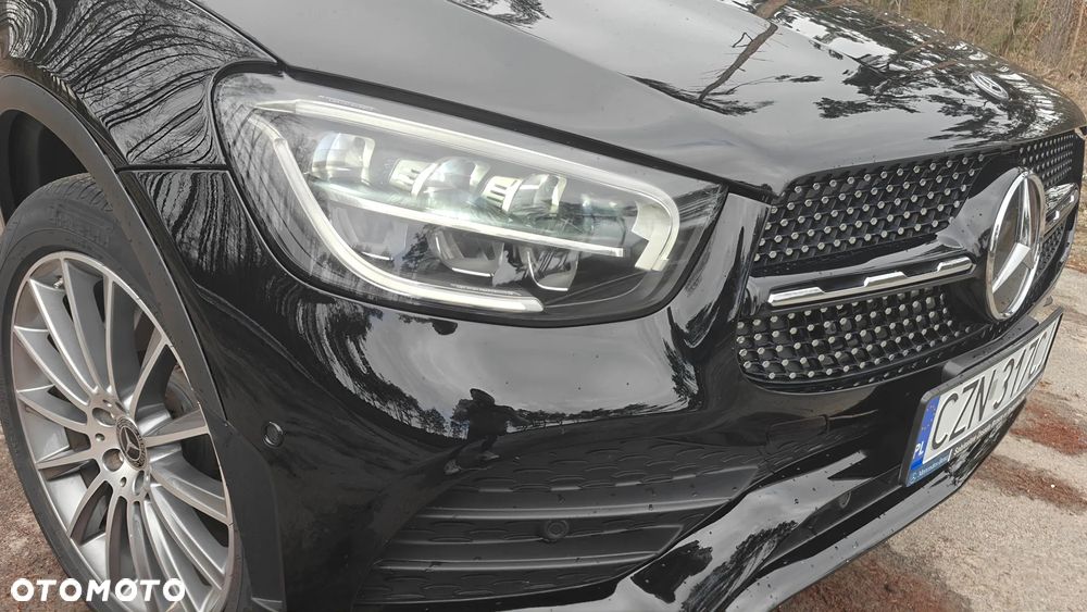 Mercedes-Benz GLC 300 4Matic 9G-TRONIC AMG Line - 18