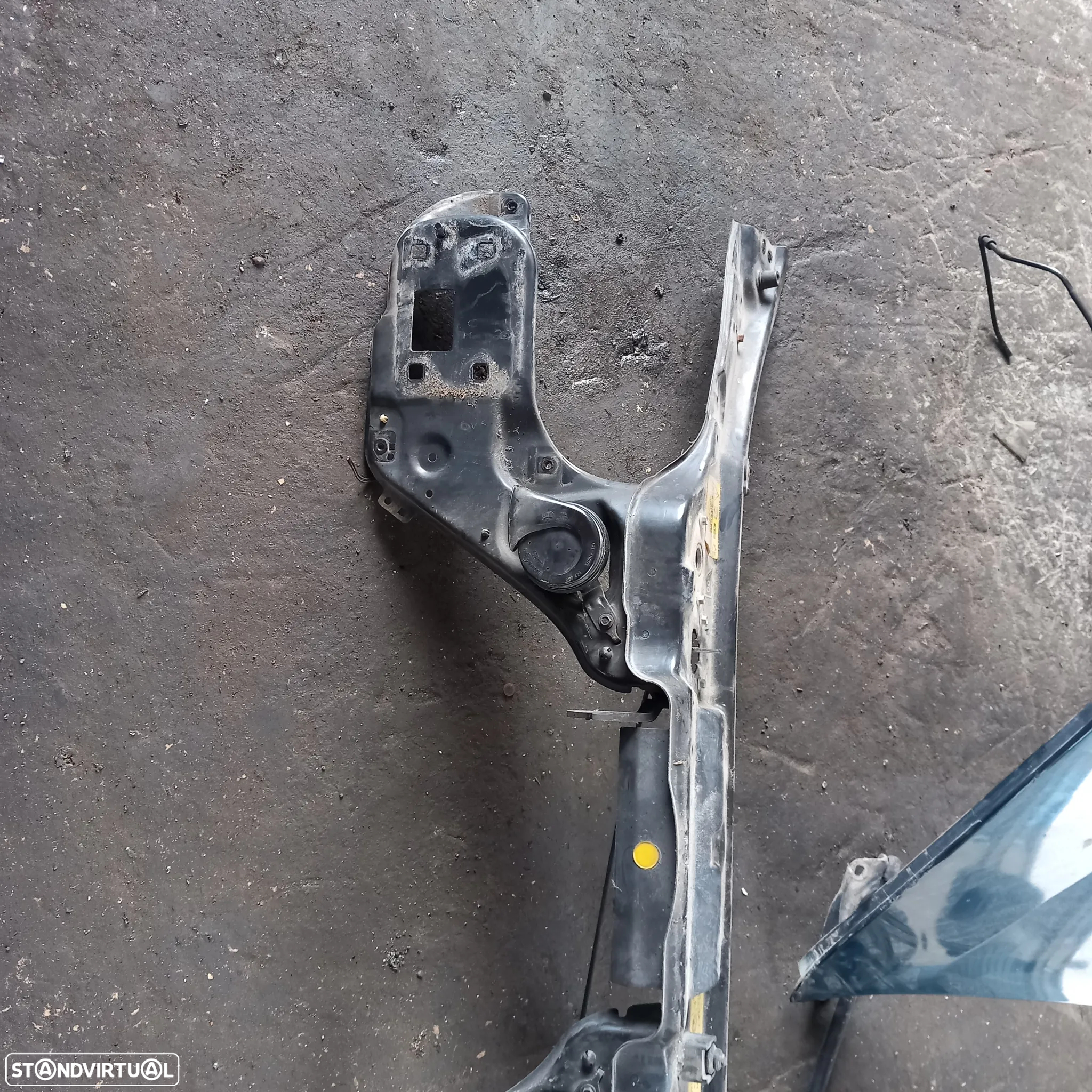 Capot para choques farois e frente em chapa rover 75 ano 2001 200€ - 2