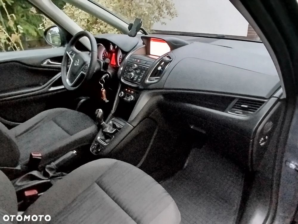 Opel Zafira 2016 photo 4