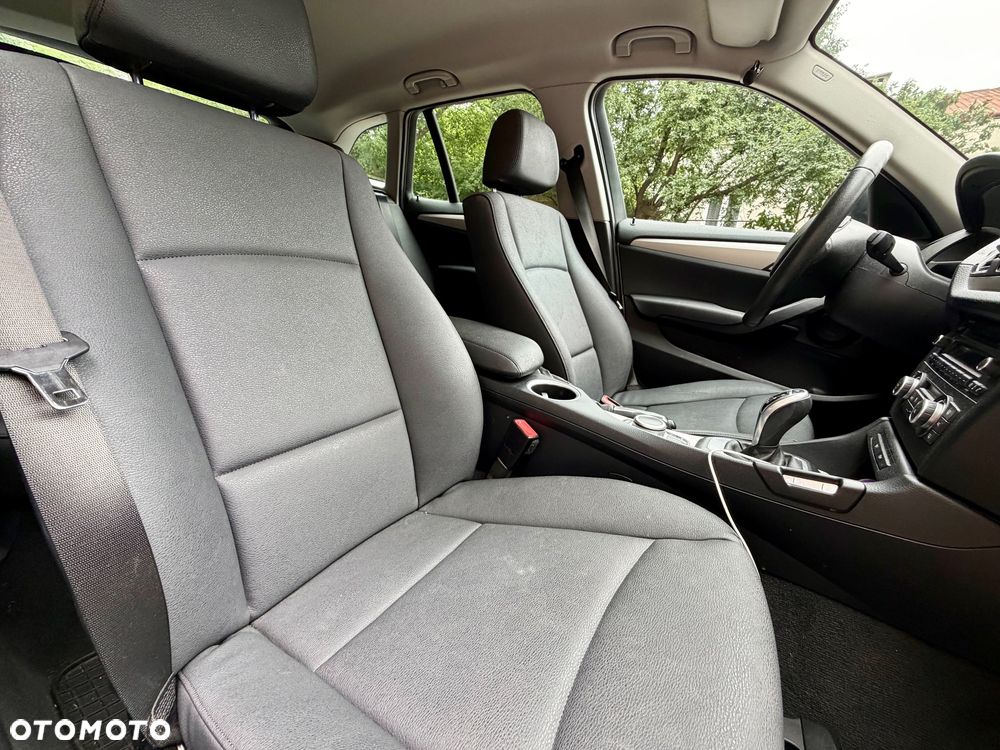 BMW X1 sDrive16d - 16