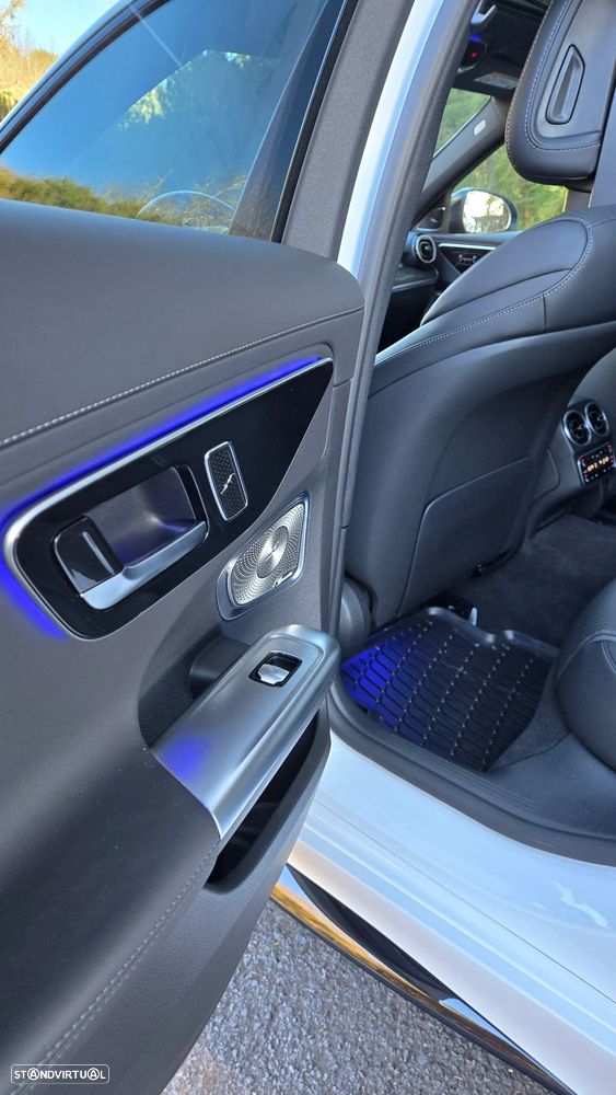 Mercedes-Benz C 63 AMG S E Performance 4Matic - 26