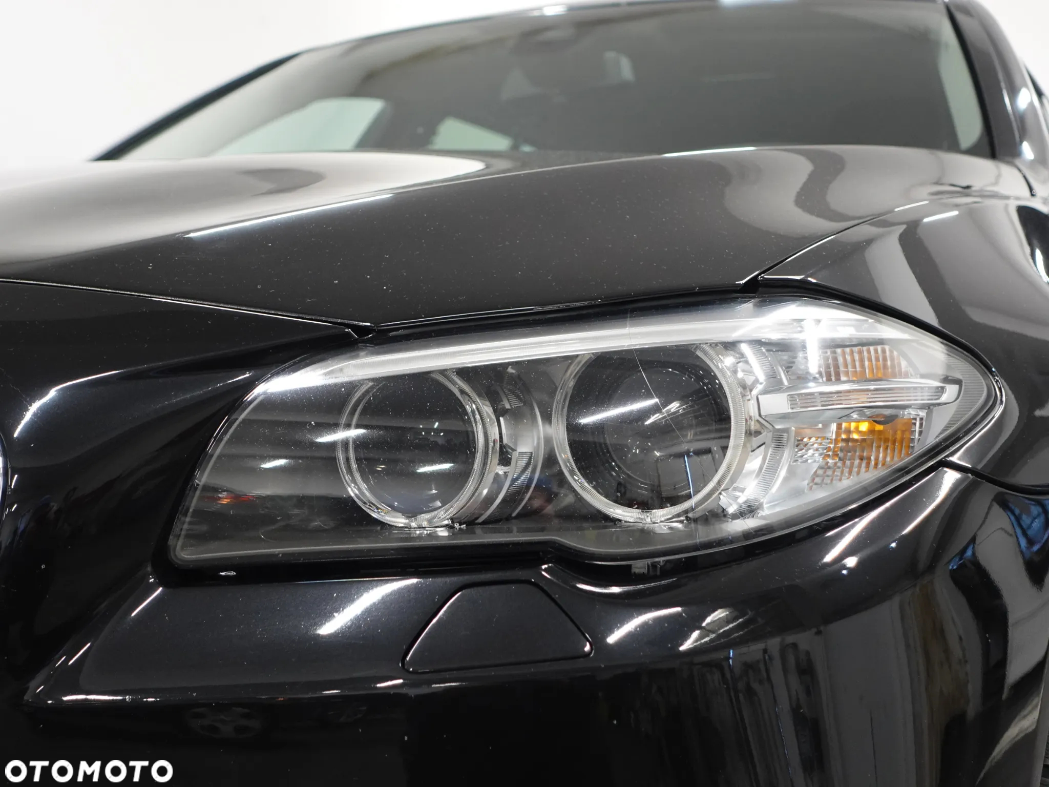 BMW Seria 5 520d xDrive Touring - 15