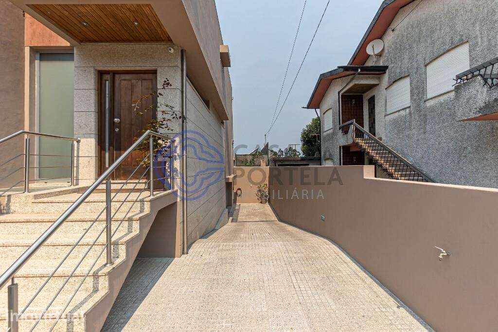 Moradia T4, com piscina, Maia - Grande imagem: 4/60