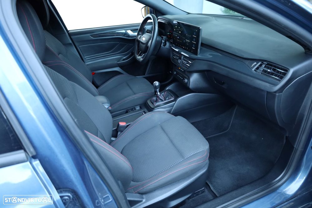 Ford Focus 1.0 EcoBoost MHEV ST-Line - 47