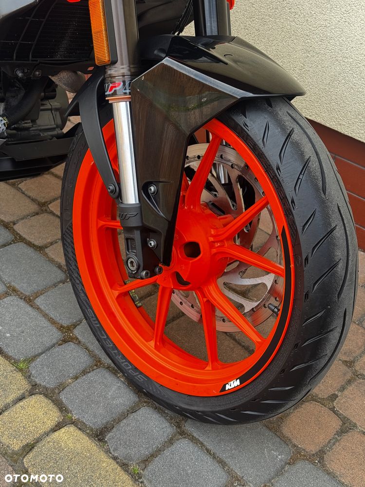 KTM Duke 390 - 13