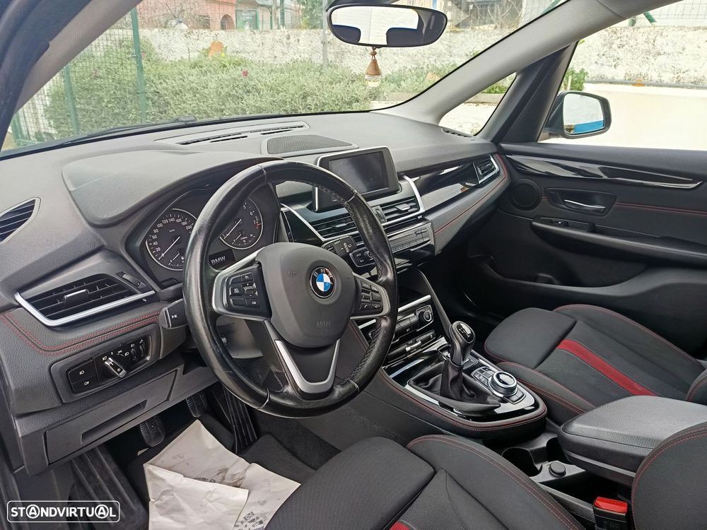 BMW 218 i Coupe Line Sport - 9