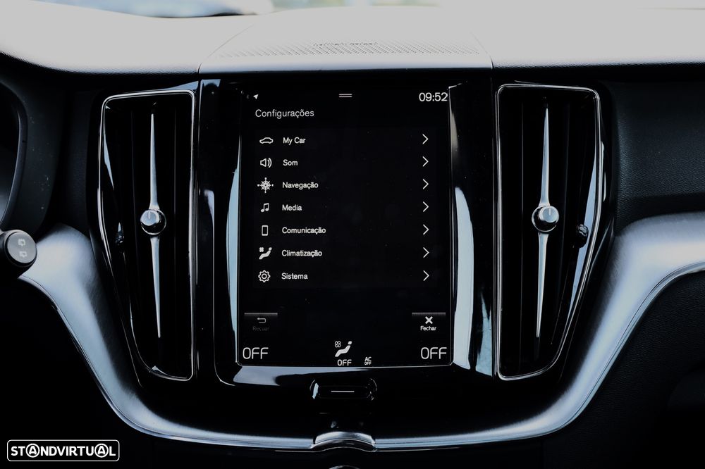 Volvo XC 60 2.0 T8 PHEV Momentum Plus AWD - 31