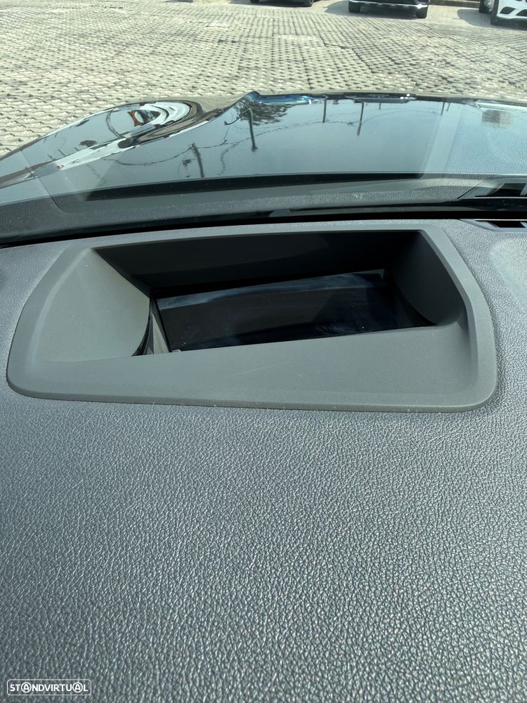 BMW 330 e Pack M Auto - 25