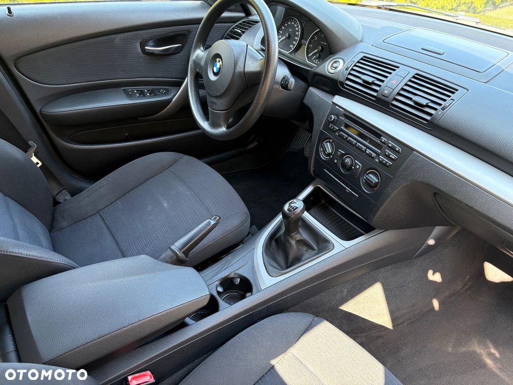 BMW Seria 1 116i - 6