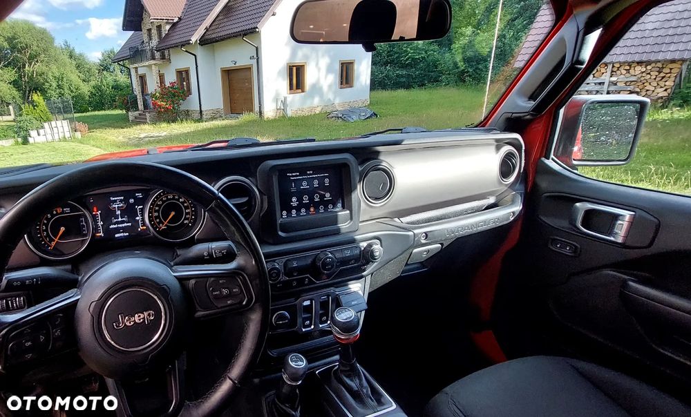 Jeep Wrangler - 9