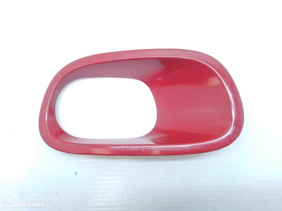 GRELHA FRONTAL DO PARA-CHOQUES CITROEN C3 - 1