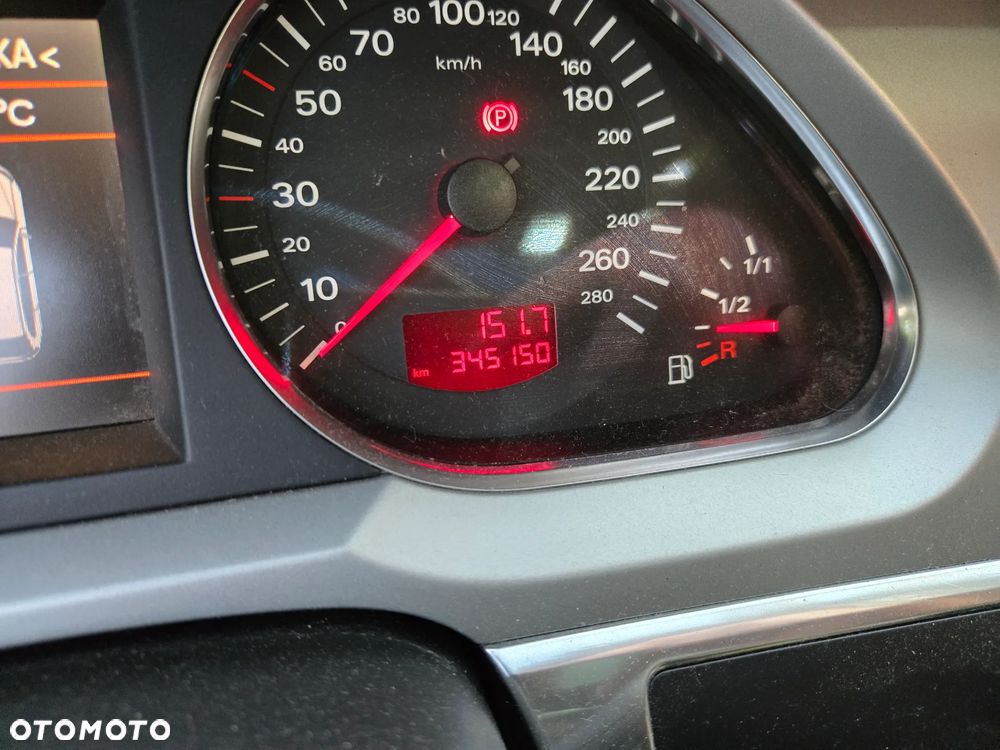 Audi A6 Avant 2.0 TDI - 10