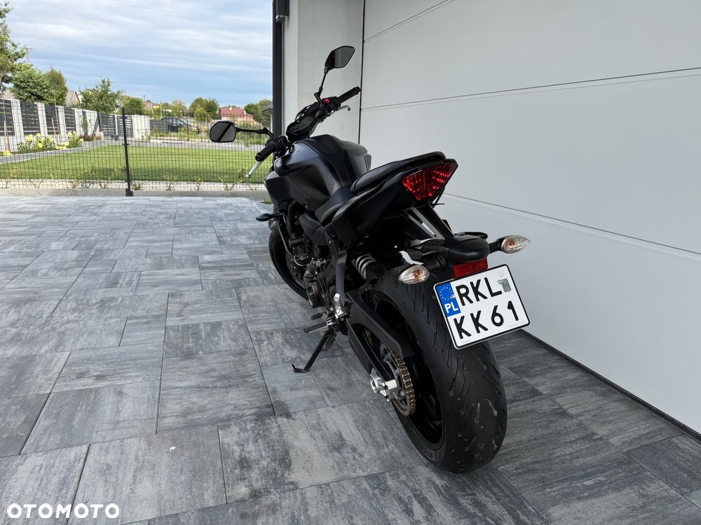 Yamaha MT - 6